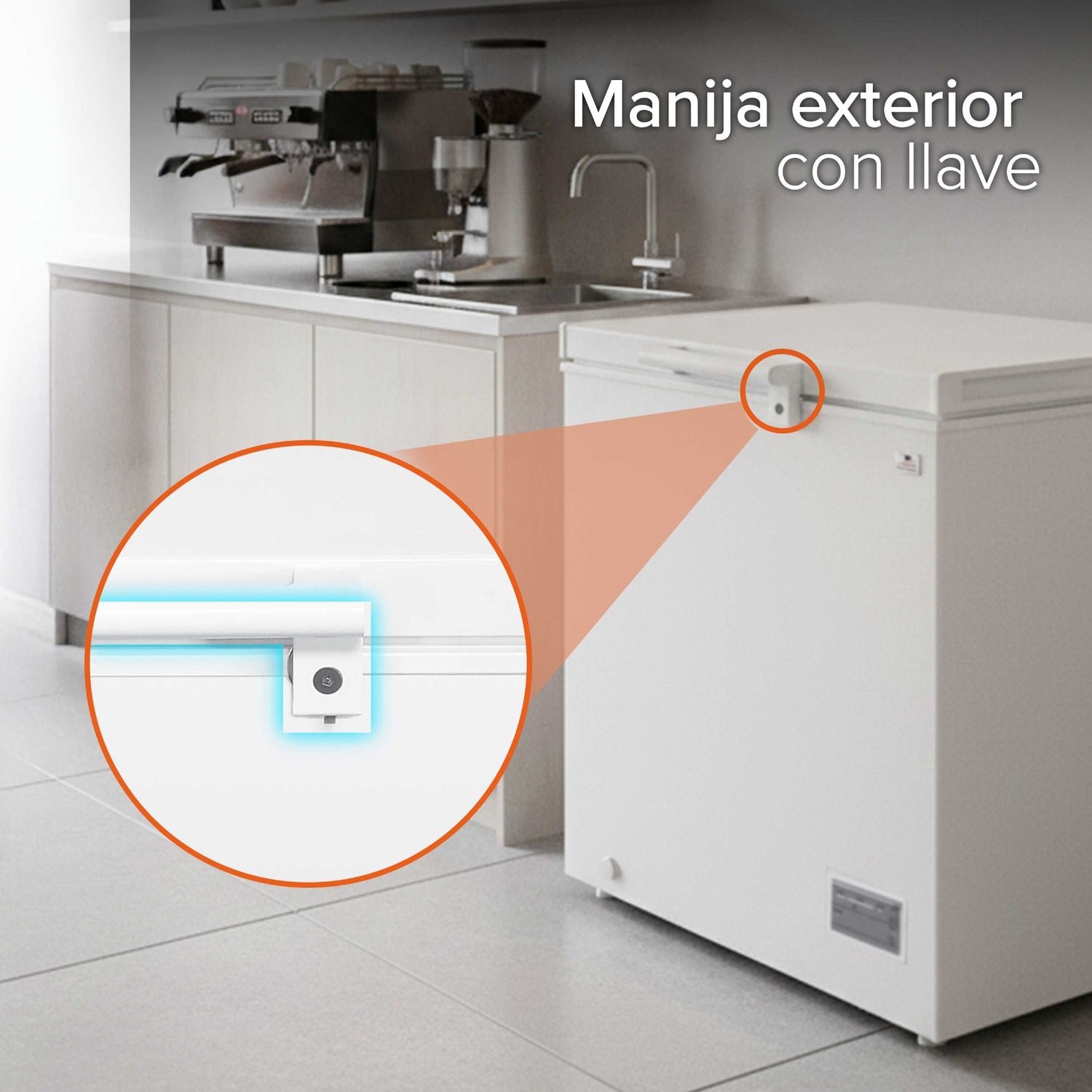 White Westinghouse Congelador 5 pies 145 L Modelo WWCCF05145LHWSD ruedas condensador interno control dual de temperatura canastilla interior cerradura con llave manija exterior